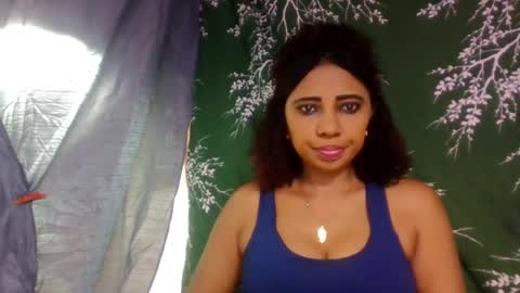 leatianaa online show from July 25, 2026, 8:06 pm
