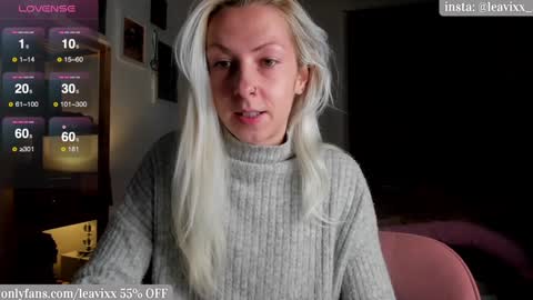 Snapshot of leavixx chatting on December 22, 2024, 5:53 pm LeaVixx online show from December 22, 2024, 5:53 pm