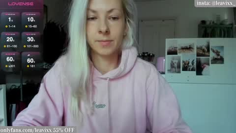 Snapshot of leavixx chatting on December 23, 2024, 8:22 am LeaVixx online show from December 23, 2024, 8:22 am