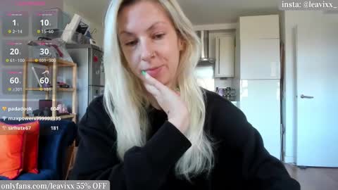 Snapshot of leavixx chatting on October 30, 2025, 9:44 am LeaVixx online show from October 30, 2025, 9:44 am