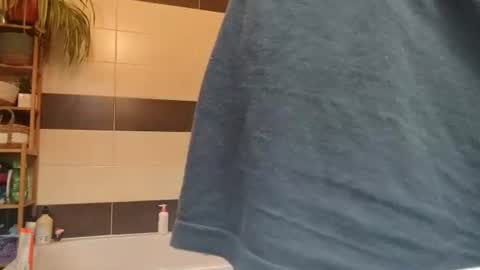 lebrun1985 online show from February 24, 2026, 6:00 am