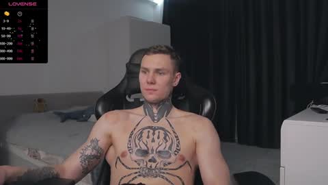 Snapshot of lechery_boy chatting on January 27, 2025, 6:41 pm Lechery boy online show from January 27, 2025, 6:41 pm