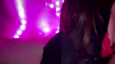 Snapshot of leelafry chatting on October 15, 2025, 3:23 pm LeelaFry online show from October 15, 2025, 3:23 pm