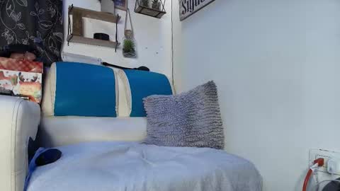 leenar_key online show from September 17, 2025, 10:00 pm