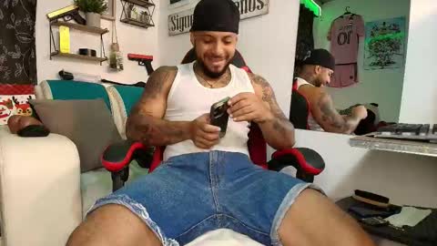 leenar_key online show from November 4, 2025, 3:33 pm