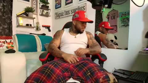 leenar_key online show from November 10, 2025, 2:38 pm