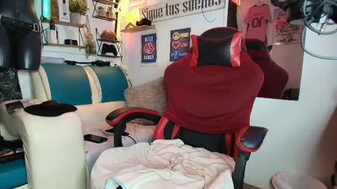 Snapshot of leenar_key chatting on April 29, 2026, 5:30 pm leenar_key online show from April 29, 2026, 5:30 pm