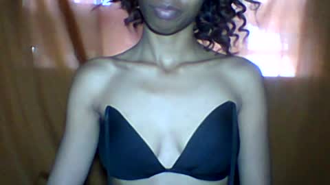 Snapshot of leeromi chatting on July 14, 2026, 9:36 am leeromi online show from July 14, 2026, 9:36 am