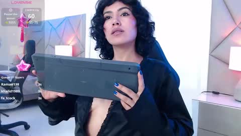 Leet  online show from February 26, 2025, 4:56 pm