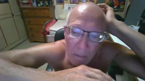 Snapshot of leezamm1132 chatting on May 25, 2026, 5:13 am leezamm1132 online show from May 25, 2026, 5:13 am