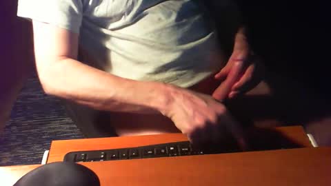 lefafun online show from April 13, 2026, 7:52 pm