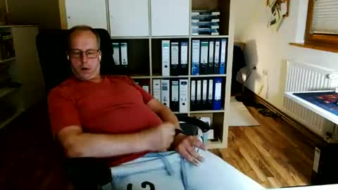 Snapshot of lefti27 chatting on June 15, 2026, 9:28 pm Dave online show from June 15, 2026, 9:28 pm