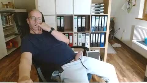 Snapshot of lefti27 chatting on July 27, 2026, 10:06 pm Dave online show from July 27, 2026, 10:06 pm
