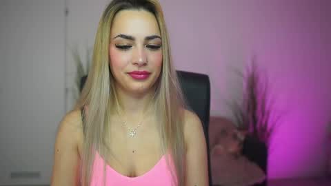 LegallyBlonde18 online show from April 13, 2026, 5:40 pm