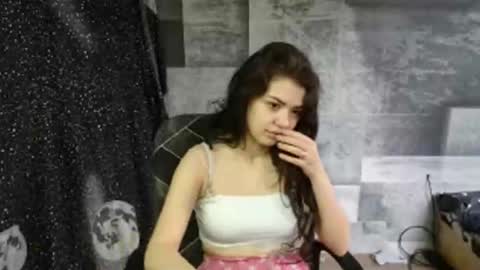 Liya online show from April 17, 2026, 10:29 am