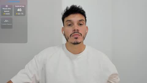 Snapshot of legolas_15 chatting on October 8, 2025, 7:00 pm Alejandro online show from October 8, 2025, 7:00 pm