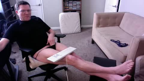 Snapshot of legs999 chatting on April 16, 2026, 4:19 pm legs999 online show from April 16, 2026, 4:19 pm