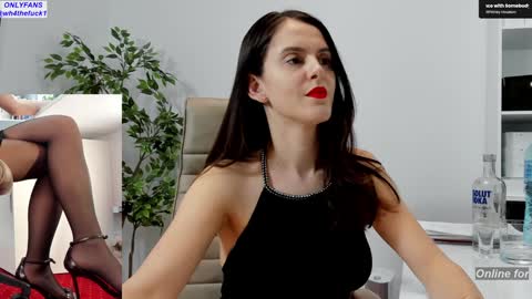 Elle  online show from February 27, 2026, 3:34 pm