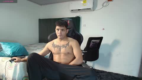  Lei  online show from January 19, 2025, 9:23 pm