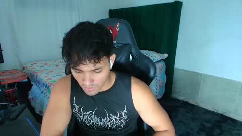 Snapshot of lei_77 chatting on April 22, 2026, 7:11 am Lei online show from April 22, 2026, 7:11 am