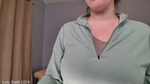 Leia Swift online show from December 2, 2024, 10:50 am