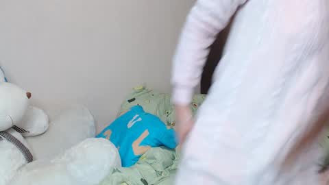 Snapshot of leila_bambi_ chatting on January 24, 2025, 7:18 pm leila_bambi_ online show from January 24, 2025, 7:18 pm