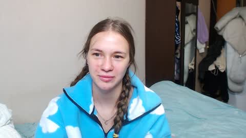 Snapshot of leila_bambi_ chatting on February 5, 2025, 3:20 pm leila_bambi_ online show from February 5, 2025, 3:20 pm