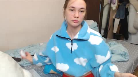 Snapshot of leila_bambi_ chatting on February 13, 2025, 8:24 pm leila_bambi_ online show from February 13, 2025, 8:24 pm