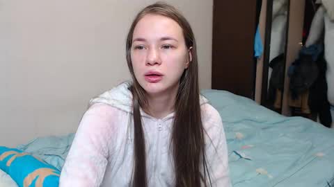 Snapshot of leila_bambi_ chatting on February 17, 2025, 7:10 pm leila_bambi_ online show from February 17, 2025, 7:10 pm