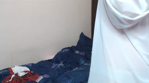 Snapshot of leila_bambi_ chatting on February 22, 2025, 11:13 pm leila_bambi_ online show from February 22, 2025, 11:13 pm