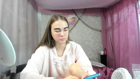 leila_bambi_ online show from May 13, 2026, 4:10 am