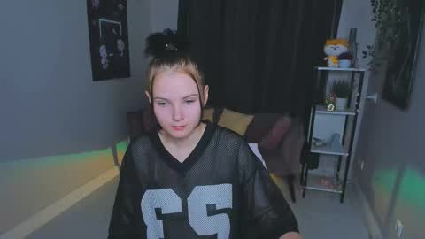 Snapshot of leila_xxbaby chatting on September 9, 2025, 12:26 pm Leila online show from September 9, 2025, 12:26 pm