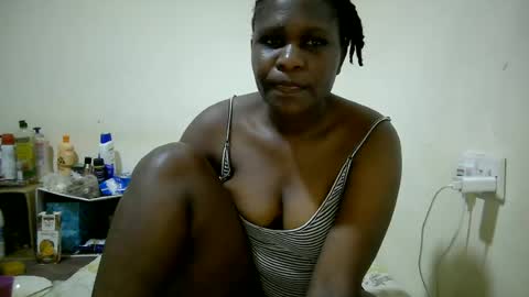 Snapshot of leilacuty13 chatting on July 5, 2026, 7:04 am leilacuty13 online show from July 5, 2026, 7:04 am