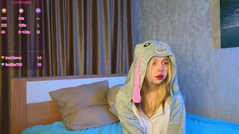 Snapshot of leiladwight chatting on December 9, 2024, 4:12 am Leila online show from December 9, 2024, 4:12 am