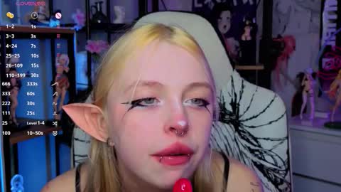 Snapshot of leiladwight chatting on October 5, 2025, 4:05 pm Leila online show from October 5, 2025, 4:05 pm