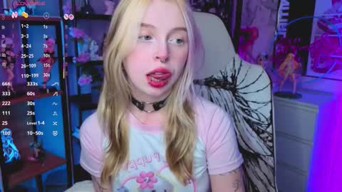 Snapshot of leiladwight chatting on October 15, 2025, 4:07 pm Leila online show from October 15, 2025, 4:07 pm