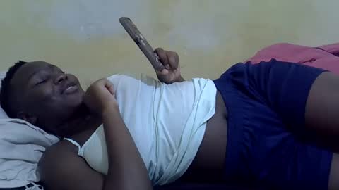 Snapshot of leilah_cute19 chatting on April 29, 2026, 12:20 pm leilah_cute19 online show from April 29, 2026, 12:20 pm