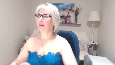 Leila Kinky online show from April 1, 2026, 7:31 am