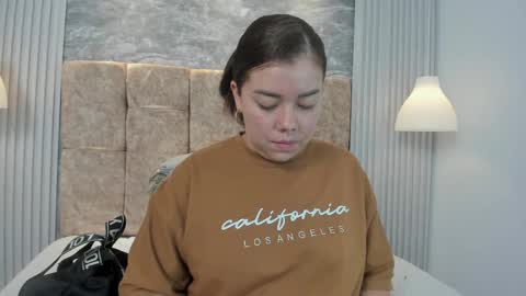 Snapshot of leilapons chatting on September 14, 2025, 5:23 pm leilapons online show from September 14, 2025, 5:23 pm