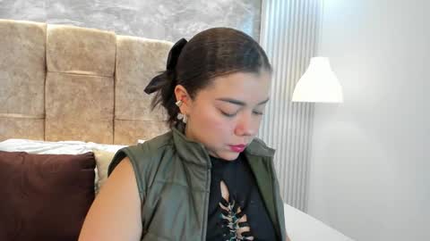 Snapshot of leilapons chatting on October 25, 2025, 6:57 pm leilapons online show from October 25, 2025, 6:57 pm