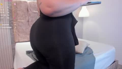 Snapshot of leilapons chatting on November 11, 2025, 11:16 pm leilapons online show from November 11, 2025, 11:16 pm