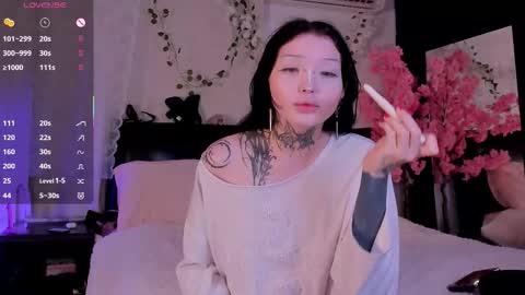 Snapshot of lein_bone chatting on October 19, 2025, 12:33 am Lein online show from October 19, 2025, 12:33 am