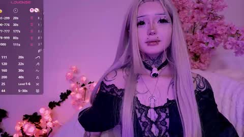 Snapshot of lein_bone chatting on February 12, 2026, 12:05 am Lein online show from February 12, 2026, 12:05 am