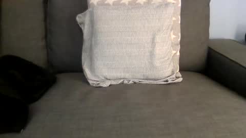 leio56 online show from September 12, 2025, 8:25 am