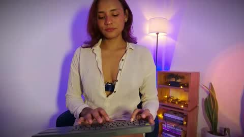 Snapshot of leja_ chatting on January 13, 2026, 6:35 pm Leja online show from January 13, 2026, 6:35 pm