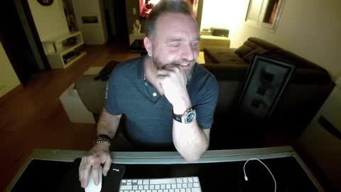 Snapshot of lemouth006 chatting on December 26, 2024, 6:33 pm Ange online show from December 26, 2024, 6:33 pm