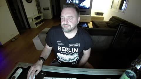 Snapshot of lemouth006 chatting on January 17, 2025, 12:31 am Ange online show from January 17, 2025, 12:31 am