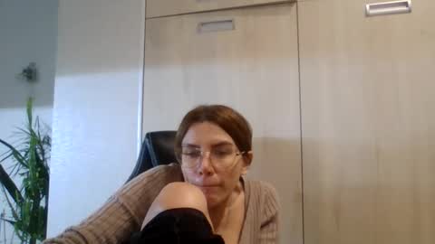 lena6122000 online show from October 16, 2025, 8:32 pm