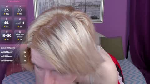 Snapshot of lena_paulles chatting on December 14, 2024, 10:45 am Lena online show from December 14, 2024, 10:45 am