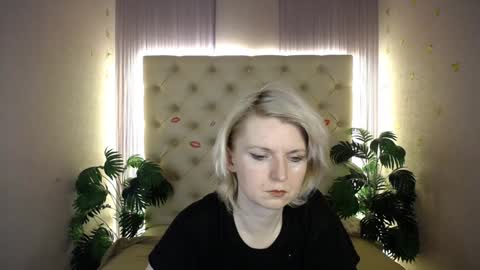 Snapshot of lena_paulles chatting on December 28, 2024, 7:11 am Lena online show from December 28, 2024, 7:11 am